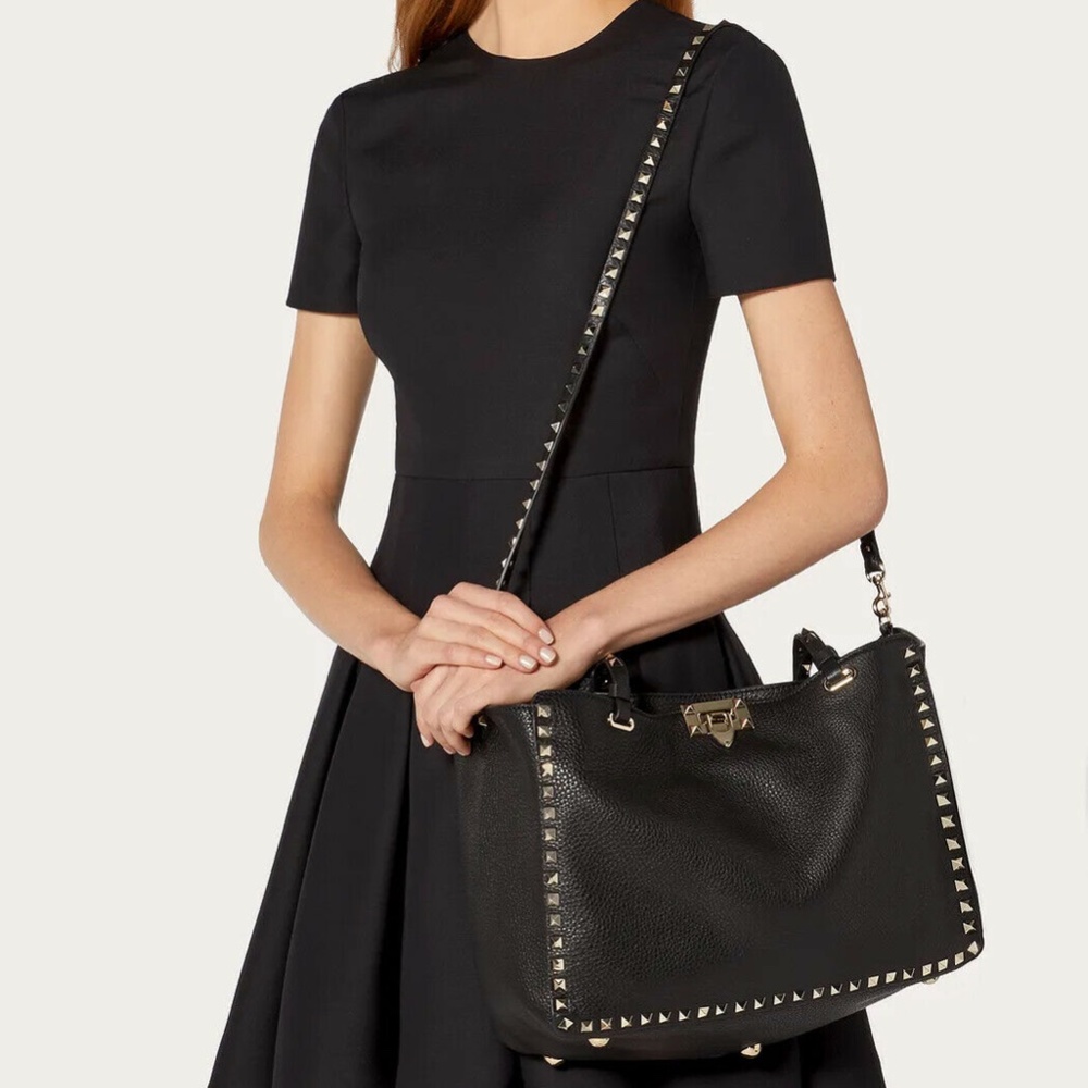 VALENTINO GARAVANI Medium Grain Leather Rockstud Tote Bag *Brand New* - Picture 3 of 12